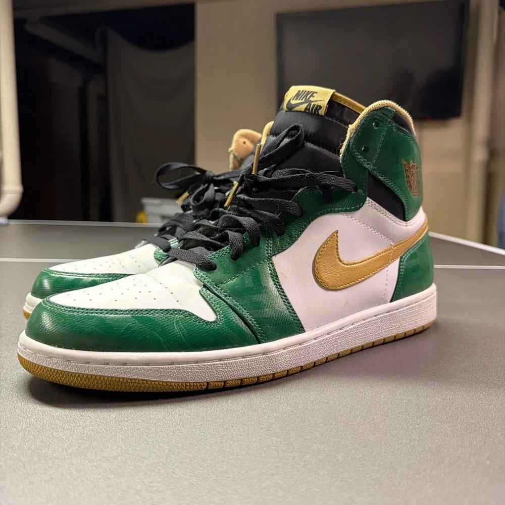 Nike Air Jordan 1 Retro High OG Celtics Sneakers 555088-315 Sz 12.5